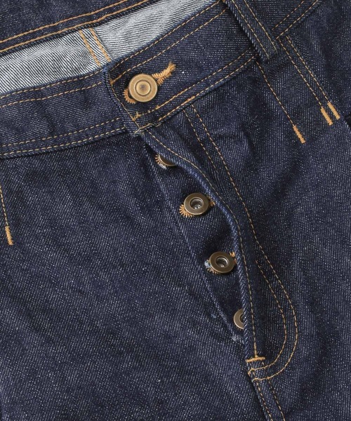 RICE NINE TEN（ライスナインテン）の「RICE NINE TEN　RED SELVAGE TUCK JEANS（デニムパンツ・メンズ・インディゴブルー・2/1）」の3枚目の写真