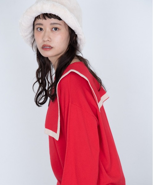 MERLOT(メルロー)の「カシミアタッチスクエアラインニット(ニット/セーター・レディース・ネイビー/レッド/ナチュラル・FREE)」の9枚目の写真