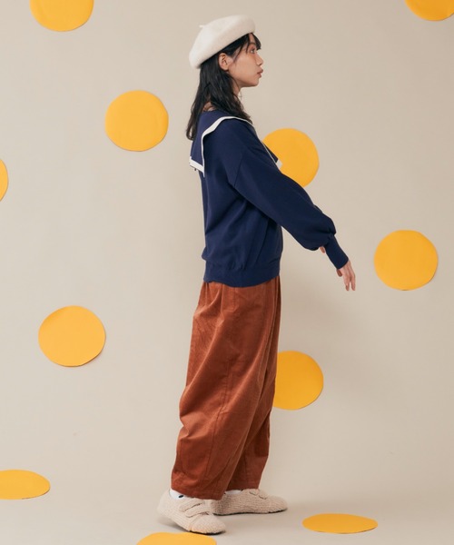 MERLOT(メルロー)の「カシミアタッチスクエアラインニット(ニット/セーター・レディース・ネイビー/レッド/ナチュラル・FREE)」の20枚目の写真