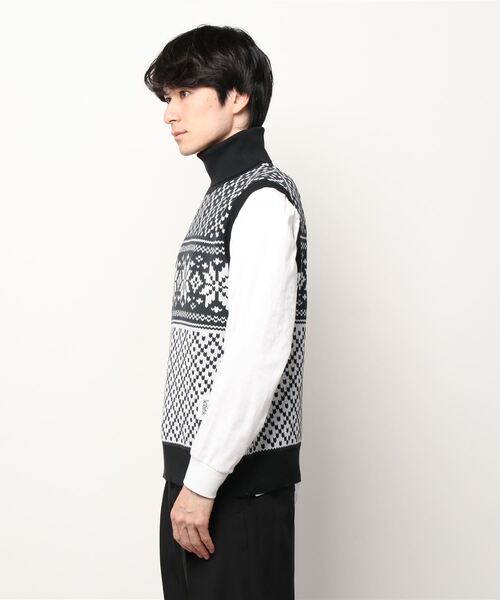 FUMITO GANRYU(フミトガンリュウ)の「Fumito Ganryu/フミトガンリュウ/Ensemble turtleneck vest/タートルネックベスト(ベスト・メンズ・レッド/ホワイト・2)」の3枚目の写真