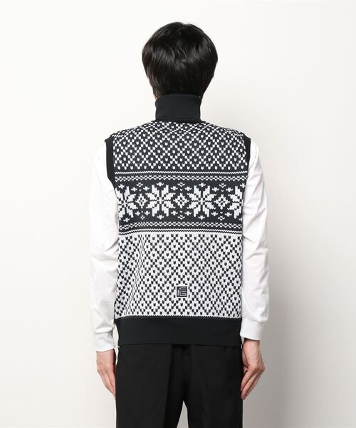 FUMITO GANRYU(フミトガンリュウ)の「Fumito Ganryu/フミトガンリュウ/Ensemble turtleneck vest/タートルネックベスト(ベスト・メンズ・レッド/ホワイト・2)」の5枚目の写真