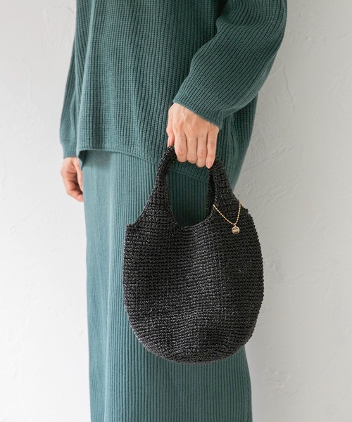 LEPSIM（レプシィム）の「メタリックミニマルシェＢＡＧ　236069（ハンドバッグ・レディース・ブラック/ダークブラウン/シルバー/グリーン/ゴールド・ONE SIZE）」の2枚目の写真