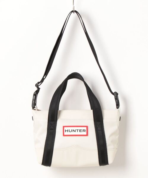 HUNTER(ハンター)の「《HUNTER》NYLON TOPCLIP TOTE MINI(トートバッグ・メンズ・ダークオリーブ/ブラック/ピンク/イエロー/ネイビー/ブラック×レッド/ホワイト×ブラック/ブラック系その他・フリー)」の2枚目の写真