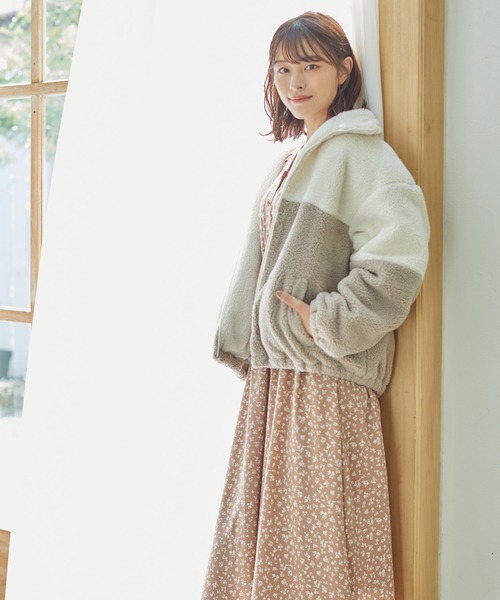 Honeys(ハニーズ)の「配色ボアジャケット(その他アウター・レディース・ブラウン/ベージュ/モカ/ブラウン系その他・M/L)」の8枚目の写真