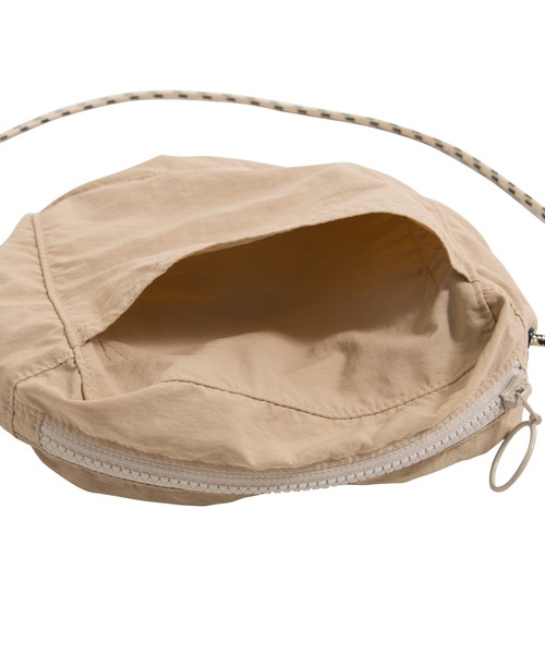 THEATRE PRODUCTS（シアタープロダクツ）の「スクエアショルダーバッグ（ショルダーバッグ・レディース・ブラック/ベージュ・FREE）」の16枚目の写真