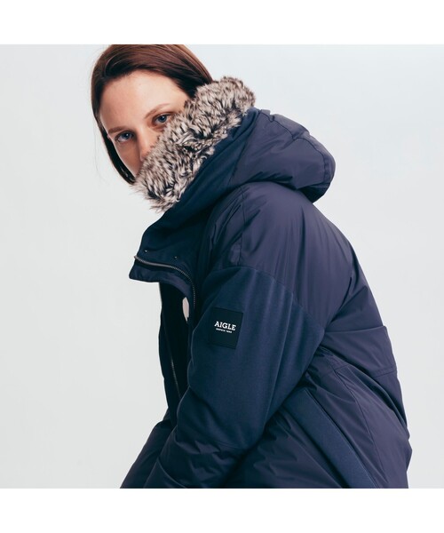 AIGLE（エーグル）の「撥水 リラックスモード ロングダウンコート（ダウンジャケット/コート・レディース・ライトブルー/アイボリー/ダークネイビー・38/36/40）」の14枚目の写真