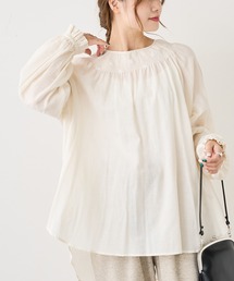 PUAL CE CIN | スモッキング＆花刺繍プルオーバーブラウス(シャツ/ブラウス)