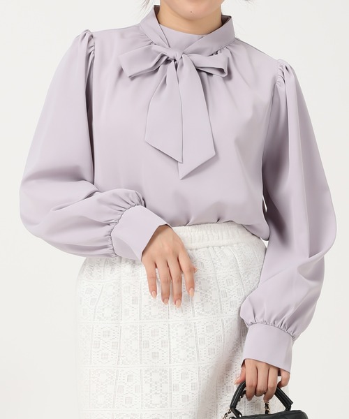 acro（アクロ）の「セミマットボウタイブラウス/AC1190（シャツ/ブラウス・レディース・アイボリー/ピンク/ワイン/グリーン/ブルー/ブラック×ホワイト/ブラック/ベージュ/グレー/オフホワイト/ネイビー・ﾌﾘ-）」の5枚目の写真