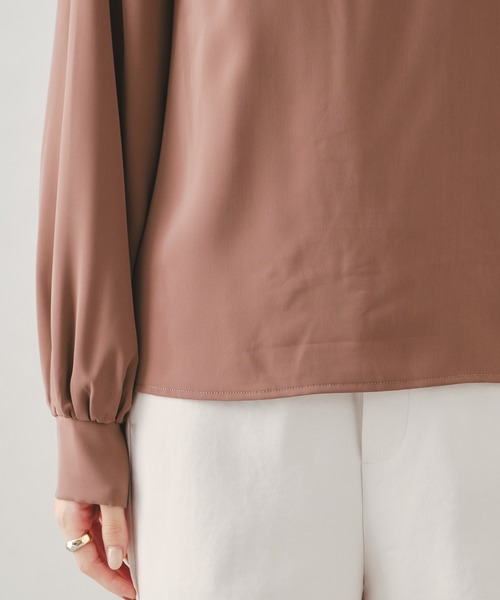 acro（アクロ）の「セミマットボウタイブラウス/AC1190（シャツ/ブラウス・レディース・アイボリー/ピンク/ワイン/グリーン/ブルー/ブラック×ホワイト/ブラック/ベージュ/グレー/オフホワイト/ネイビー・ﾌﾘ-）」の21枚目の写真