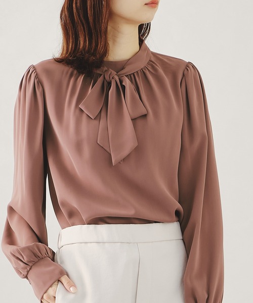 acro（アクロ）の「セミマットボウタイブラウス/AC1190（シャツ/ブラウス・レディース・アイボリー/ピンク/ワイン/グリーン/ブルー/ブラック×ホワイト/ブラック/ベージュ/グレー/オフホワイト/ネイビー・ﾌﾘ-）」の15枚目の写真