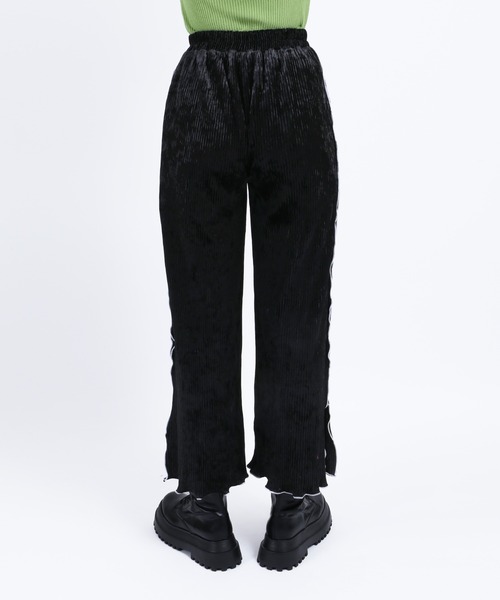 WC(ダブル シー)の「ベロアプリーツパンツ(スラックス・レディース・グリーン/ブラック・FREE)」の5枚目の写真