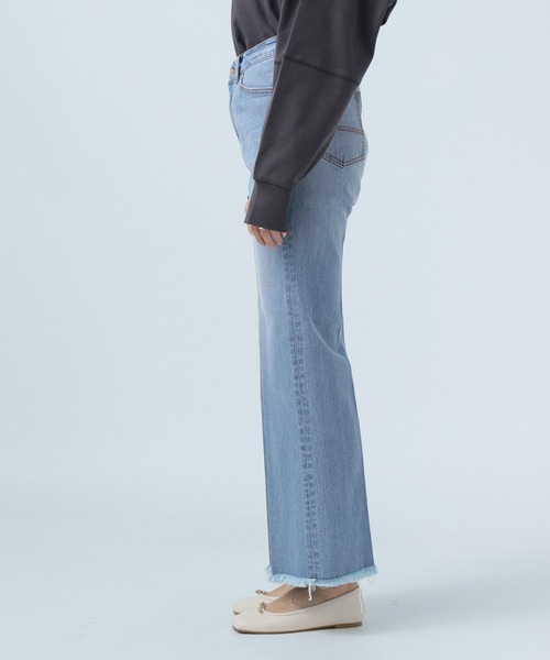 BAYFLOW（ベイフロー）の「【BAYFLOW DENIM】フレアパンツ（デニムパンツ・レディース・ブラック/オフホワイト/ブルー・SMALL/MEDIUM/LARGE）」の5枚目の写真