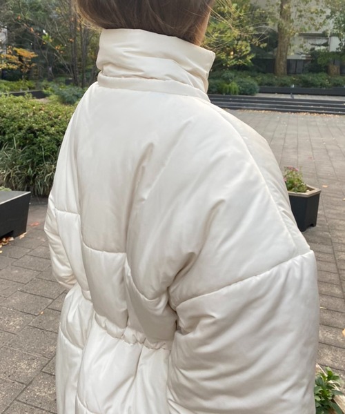 one after another NICE CLAUP(ワンアフターアナザーナイスクラップ)の「中綿ボリュームミドルダウンジャケット(ダウンジャケット/コート・レディース・ブラック/ベージュ/オフホワイト・FREE)」の14枚目の写真