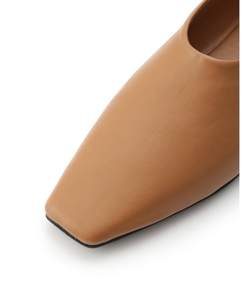 Mila Owen（ミラオーウェン）の「アンクレット付きフラットシューズ（その他シューズ・レディース・ブラック/キャメル/アイボリー・38/37/36）」の11枚目の写真