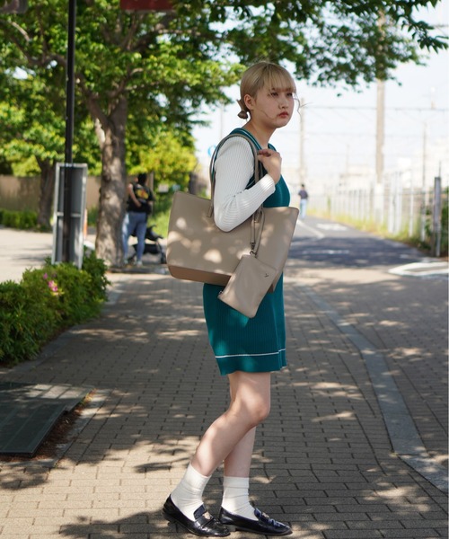 EMODA(エモダ)の「【EMODA/エモダ】シボA4トート web限定(トートバッグ・レディース・ブラック/グレー系その他/グレイッシュブルー・FREE)」の10枚目の写真