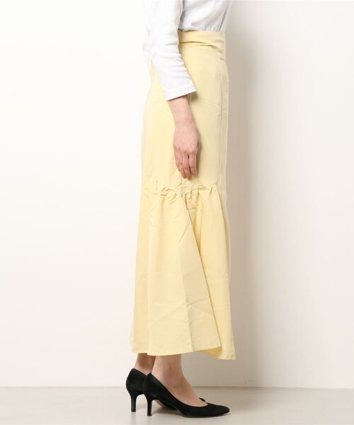 Cheek（チーク）の「アシメマーメイドスカート（スカート・レディース・カーキ/グレイッシュベージュ/イエロー・FREE）」の4枚目の写真