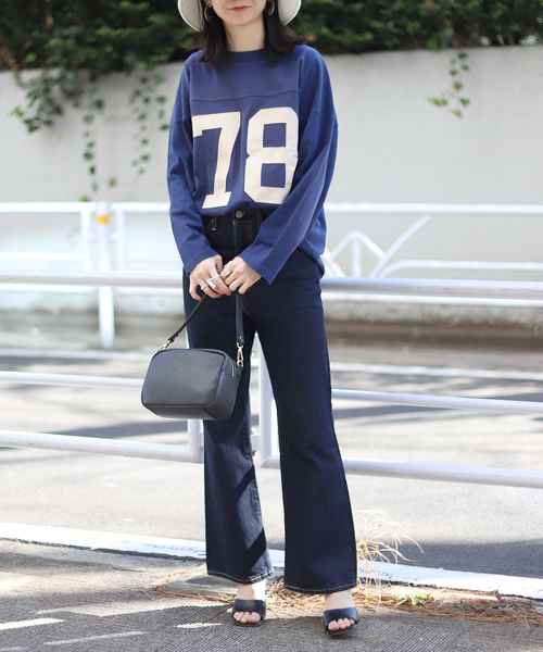 SLOBE IENA(スローブイエナ)の「【SCREEN STARS】SLOBE別注ナンバリングフットボールTシャツ◆(Tシャツ/カットソー・レディース・ネイビー/ブルー・FREE)」の6枚目の写真