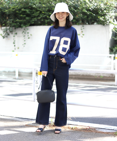 SLOBE IENA(スローブイエナ)の「【SCREEN STARS】SLOBE別注ナンバリングフットボールTシャツ◆(Tシャツ/カットソー・レディース・ネイビー/ブルー・FREE)」の7枚目の写真