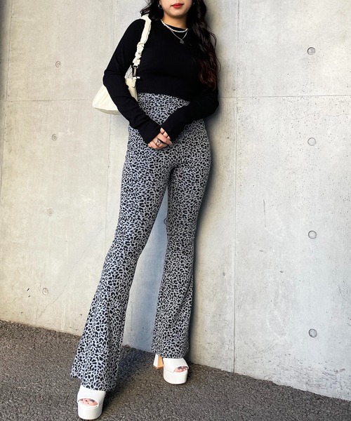 SPIRALGIRL（スパイラルガール）の「プチハイ長袖リブトップス（Tシャツ/カットソー・レディース・ブラック/ベージュ/オフホワイト・FREE）」の4枚目の写真