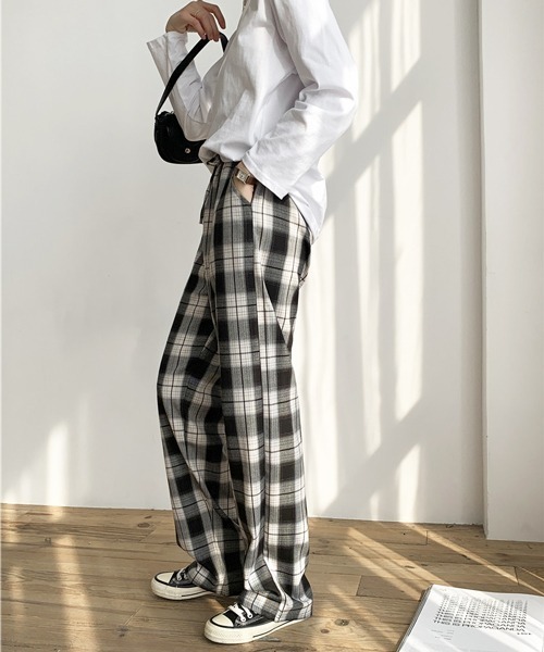 VIBGYOR（ヴィブジョー）の「リラックスチェックパンツ(AS)（スラックス・レディース・ホワイト/ブラック/イエロー・FREE）」の6枚目の写真