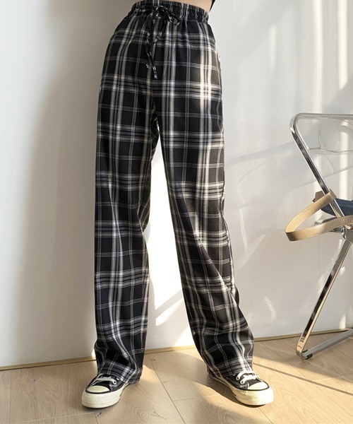 VIBGYOR（ヴィブジョー）の「リラックスチェックパンツ(AS)（スラックス・レディース・ホワイト/ブラック/イエロー・FREE）」の11枚目の写真