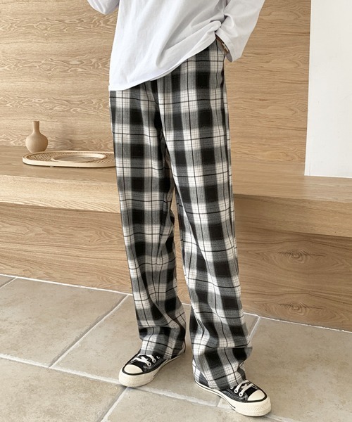 VIBGYOR（ヴィブジョー）の「リラックスチェックパンツ(AS)（スラックス・レディース・ホワイト/ブラック/イエロー・FREE）」の12枚目の写真