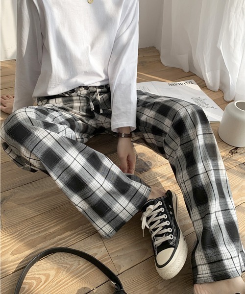 VIBGYOR（ヴィブジョー）の「リラックスチェックパンツ(AS)（スラックス・レディース・ホワイト/ブラック/イエロー・FREE）」の14枚目の写真