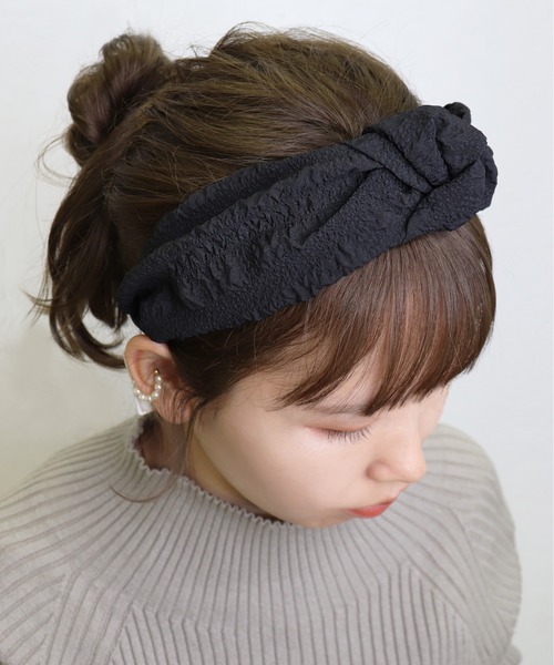 Monocoro toppi(モノコロトッピ)の「リップル 太め カチューシャ(カチューシャ・レディース・アイボリー/ブラック・フリー)」の12枚目の写真