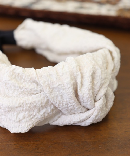 Monocoro toppi(モノコロトッピ)の「リップル 太め カチューシャ(カチューシャ・レディース・アイボリー/ブラック・フリー)」の16枚目の写真