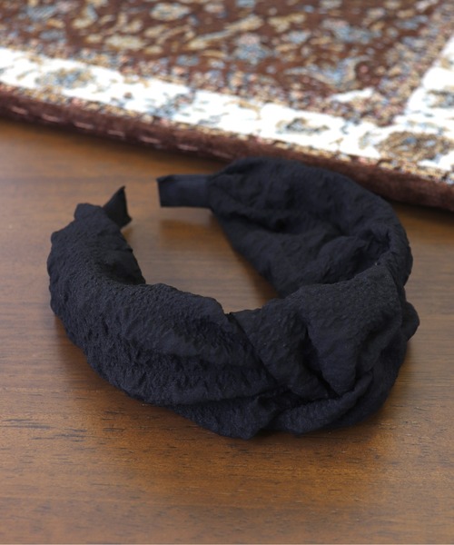 Monocoro toppi(モノコロトッピ)の「リップル 太め カチューシャ(カチューシャ・レディース・アイボリー/ブラック・フリー)」の6枚目の写真