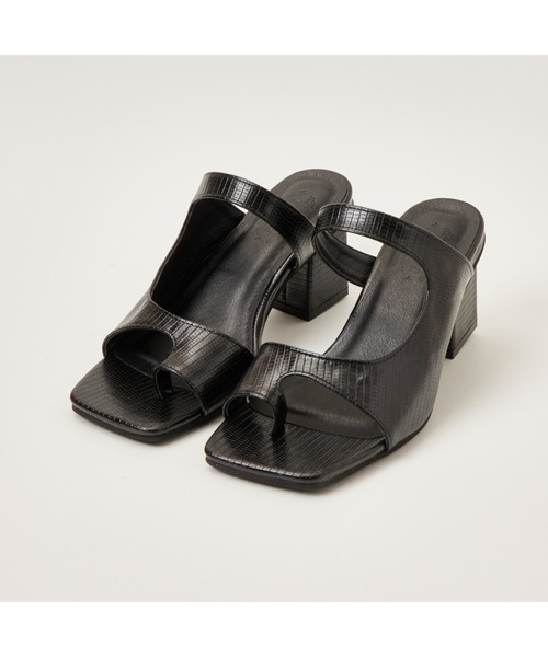 chumchum（チャムチャム）の「スクエアトゥスポサンダル（サンダル・レディース・ホワイト/ブラック/ブラック系その他2・LL/S/M/L）」の3枚目の写真