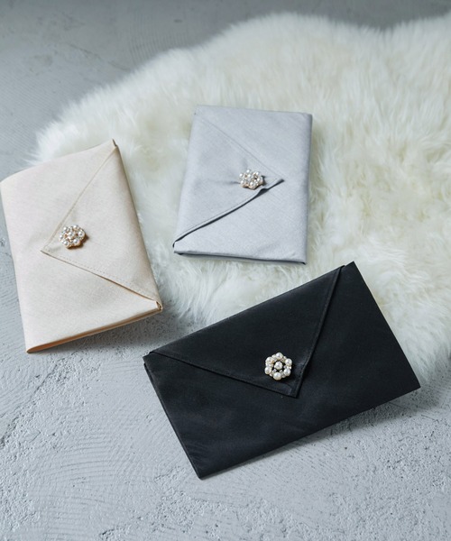 niana（ニアナ）の「シャンタンハンカチーフ袱紗（ハンカチ/ハンドタオル・レディース・ベージュ/シルバー/ブラック・FREE）」の2枚目の写真