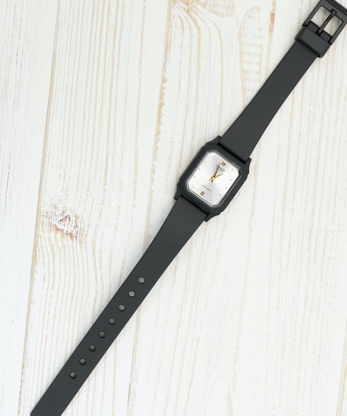 CASIO(カシオ)の「CASIO カシオ:スタンダード アナログ スクエア / LQ142(アナログ腕時計・レディース・ホワイト/ブラック/ダークネイビー/ゴールド・FREE)」の9枚目の写真
