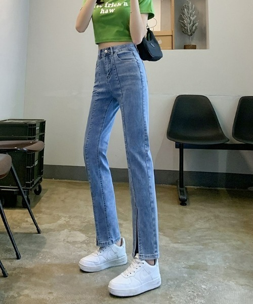 LAC-VERT（ラック・ヴェール）の「スーパーストレッチ美脚スリット入り九分丈デニム（デニムパンツ・レディース・ブルー・MEDIUM/LARGE）」の3枚目の写真