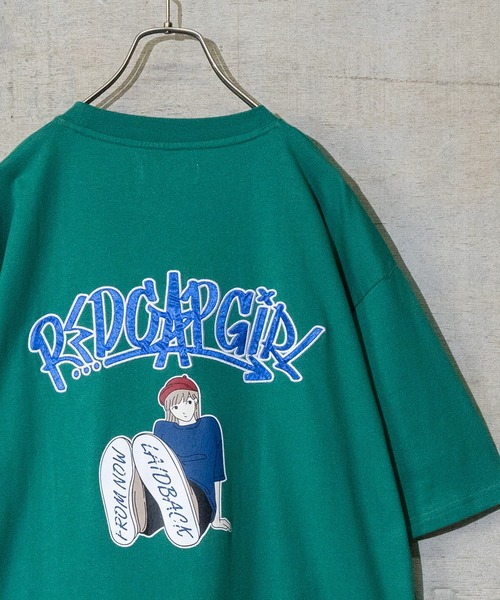 Red Cap Girl（レッドキャプガール）の「【a-r】〔Red Cap Girl/レッドキャップガール〕天竺バックワッペンロゴガールプリント 半袖BIGTシャツ（Tシャツ/カットソー・メンズ・ホワイト/グリーン/ブルー/ブラック・LARGE/MEDIUM/X-LARGE）」の4枚目の写真