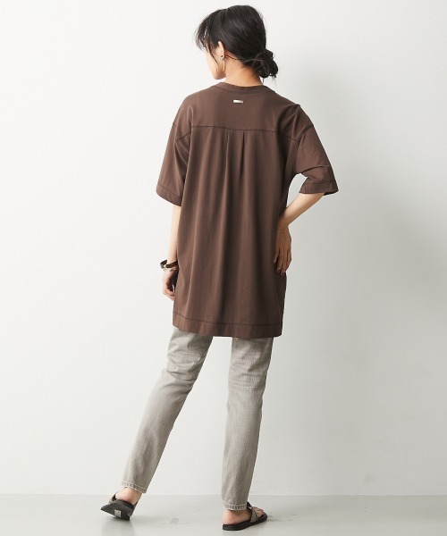 CHIC STYLE（シックスタイル）の「＜大きいサイズ＞綿100％ヘンリーネックカットソートップス シックスタイル（Tシャツ/カットソー・レディース・ベージュ/ブラウン・8/3/4/5/7/2/6）」の3枚目の写真