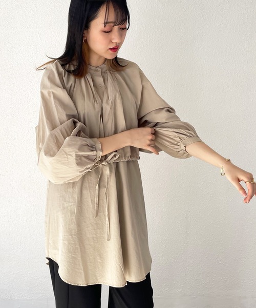 Shelly island（シェリーアイランド）の「レイヤードドロストデザインシャツ（シャツ/ブラウス・レディース・ホワイト/ベージュ・M）」の3枚目の写真