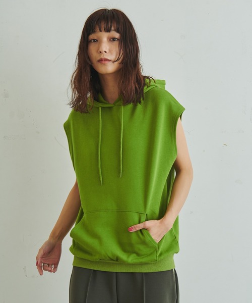 FRUIT OF THE LOOM × 浅井なつみ（フルーツオブザルームアサイナツミ）の「FTL×浅井なつみ HOODIE VEST / コラボ / ノースリーブ / パーカー / トップス / ユニセックス（ベスト・レディース・ブラック/ピンク/グリーン・M/L）」の9枚目の写真