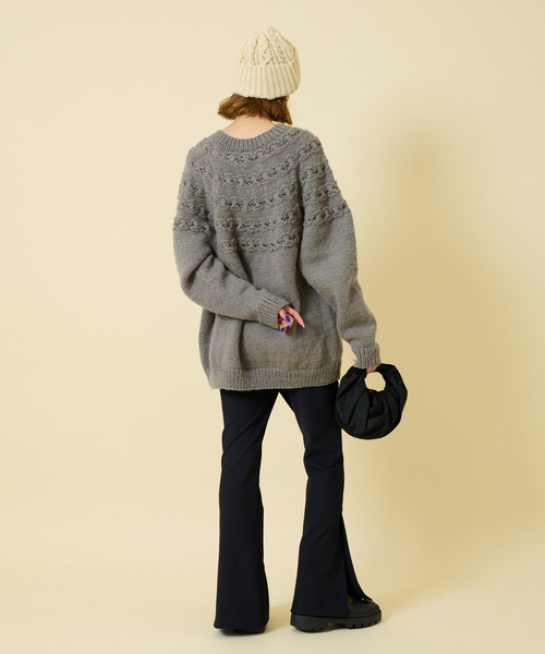U by SPICK&SPAN SELECT（ユーバイスピックアンドスパンセレクト）の「【NEPAL HAND KNIT/ネパールハンドニット】別注FLOWERアミ プルオーバー（ニット/セーター・レディース・チャコールグレー/ピンク・FREE）」の9枚目の写真