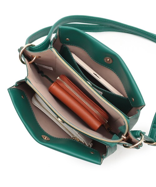 SHOO・LA・RUE（シューラルー）の「◆3層ポケットミニショルダーバッグ（ショルダーバッグ・レディース・ブラック/ベージュ/グリーン・00）」の15枚目の写真