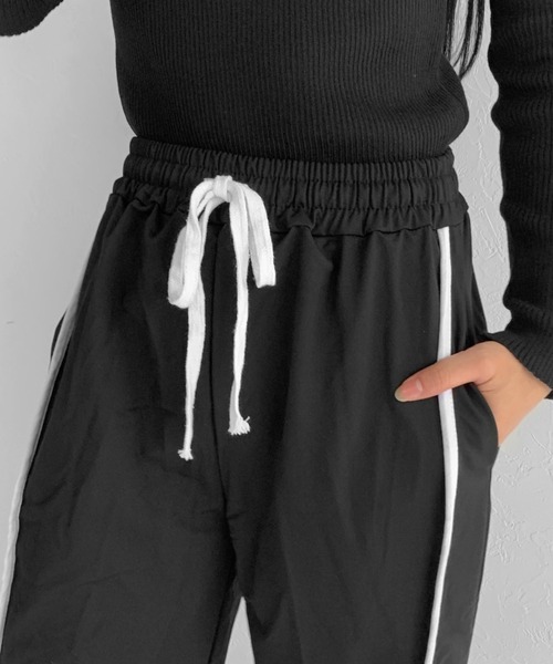 LVEU.（ラブユ.）の「【ZOZOTOWN限定】Side line pants / サイドラインパンツ（その他パンツ・レディース・ブラック・FREE）」の11枚目の写真