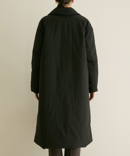 SALON adam et rope'(サロン アダム エ ロペ)の「【撥水加工・軽量】中綿チェスターコート(チェスターコート・レディース・ブラック/オフホワイト・FREE)」の13枚目の写真