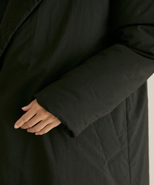 SALON adam et rope'(サロン アダム エ ロペ)の「【撥水加工・軽量】中綿チェスターコート(チェスターコート・レディース・ブラック/オフホワイト・FREE)」の16枚目の写真