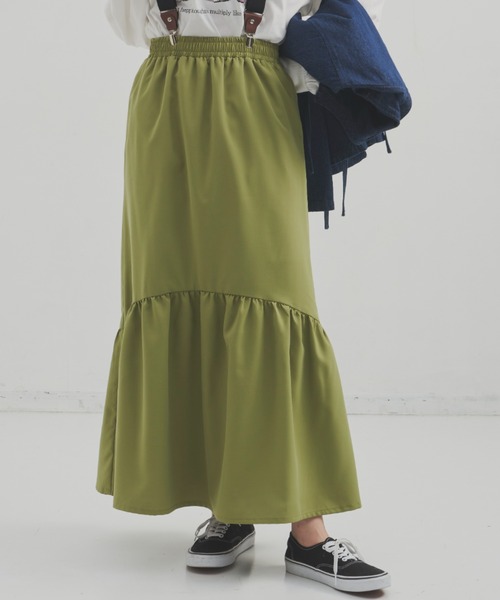 MERLOT（メルロー）の「ラウンドヘムティアード切り替えスカート（スカート・レディース・ブラック/グレイッシュベージュ/グリーン・FREE）」の3枚目の写真