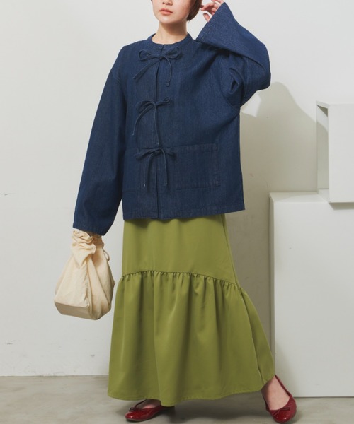 MERLOT（メルロー）の「ラウンドヘムティアード切り替えスカート（スカート・レディース・ブラック/グレイッシュベージュ/グリーン・FREE）」の11枚目の写真