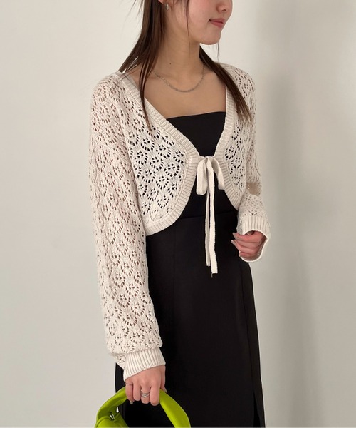 EPIMI E'PIMMY（エピミエピミー）の「透かし編みショートボレロカーディガン（カーディガン/ボレロ・レディース・ベージュ/ブラック/オリーブ/オフホワイト・MEDIUM）」の5枚目の写真