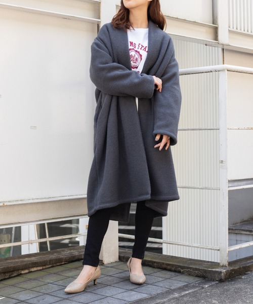 WEGO（ウィゴー）の「MUMU&GO/フェイクウールガウンコート（ノーカラーコート・レディース・ベージュ/ブラック/ライトブラウン/マスタード・FREE）」の2枚目の写真