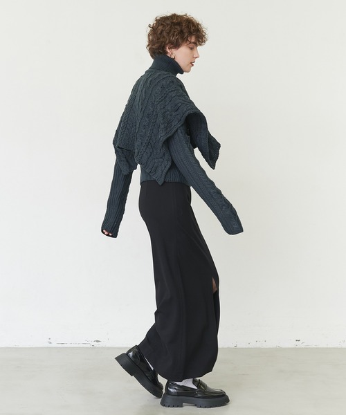 casane（カサネ）の「ケーブルレイヤードニット（ニット/セーター・レディース・ダークグリーン/ブラック・FREE）」の16枚目の写真