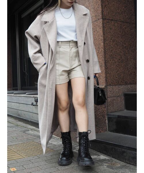 EVRIS（エヴリス）の「フェイクレザーショートパンツ（その他パンツ・レディース・ブラック/アイボリー・MEDIUM/SMALL）」の16枚目の写真