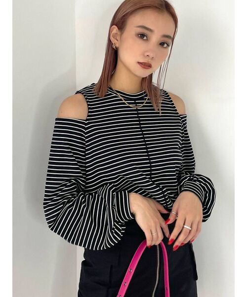 EMODA（エモダ）の「ショルダーカットルーズトップス（Tシャツ/カットソー・レディース・グリーン/アイボリー/ブラック/その他・FREE）」の7枚目の写真